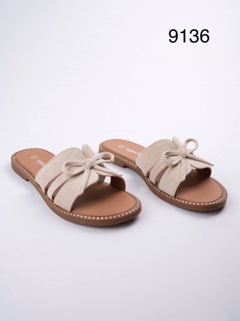 Klapki damskie Roz 36-41 / 12 par